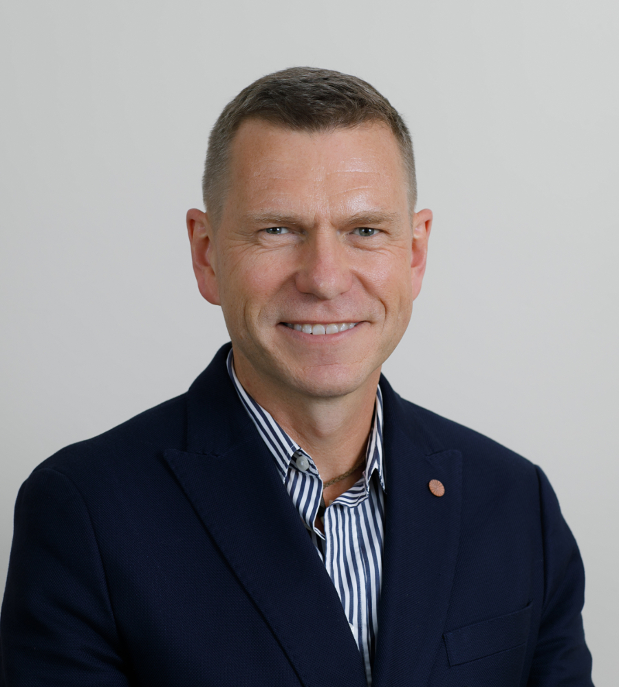 Professor Kevin Fox Headshot 